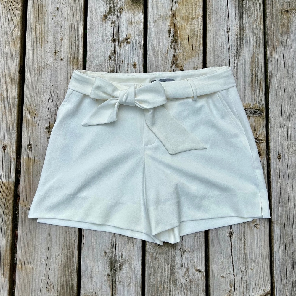 iltm⎪Off White Tailored Shorts